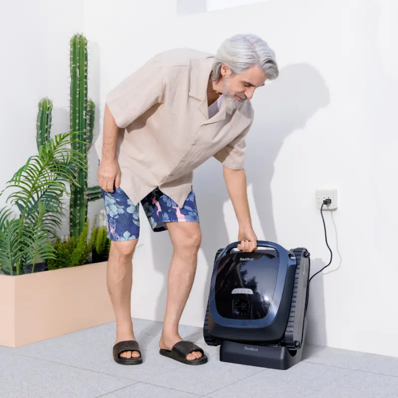 AquaSense 2 – robot léger en recharge